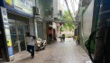 - Bán nhà đường Quan Hoa diện tích 74m2  xây 5 tầng + 1 tum chống nóng, mặt tiền 5.2m gi 7.5 tỷ.sát phố - Nhà mới - giá cực tốt